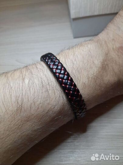 Кожаный браслет унисекс