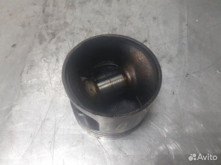 Поршень Volkswagen Passat B3 1988-1993