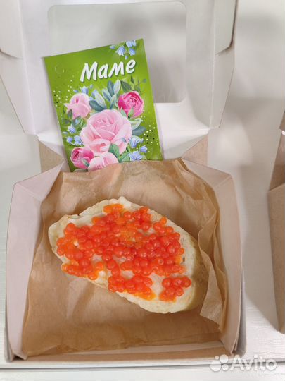 Икра красная, бутерброд из мыла