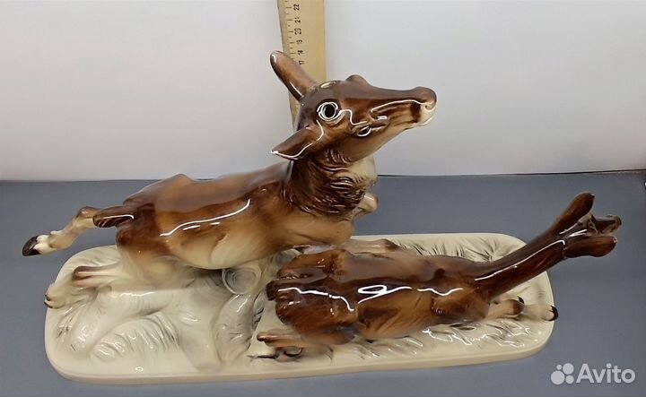 Статуэтка Бегущие олени Германия Большая