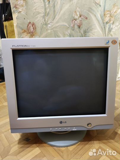 Монитор для компьютера LG Flatron ez T710PH