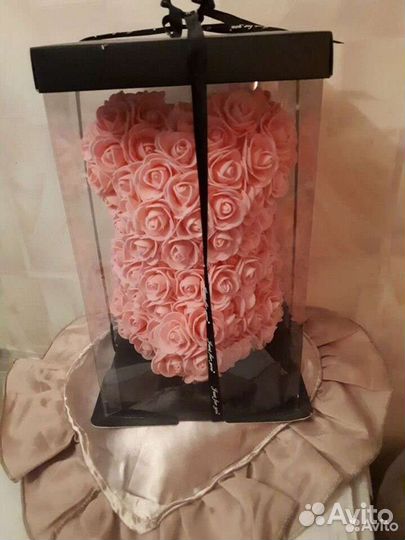 Мишка из розочек