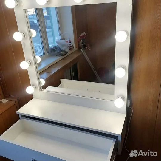 Гримерное зеркало