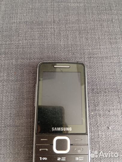 Телефон Samsung GT-S5610
