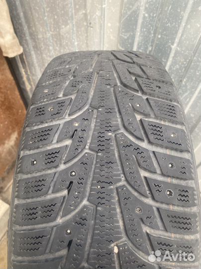 Hankook Winter I'Pike 215/55 R17