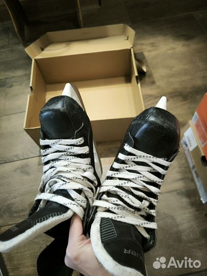 Хоккейные коньки bauer 35р