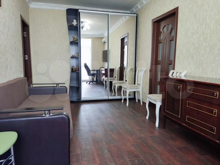 2-к. квартира, 57 м², 2/2 эт.