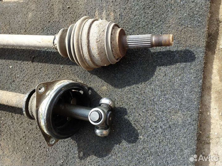 Привод левый Рено Логан 1.4