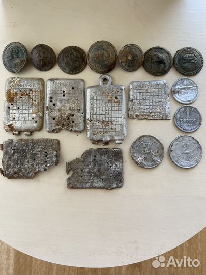 Лот пуговицы,жетоны,монеты Венгрия
