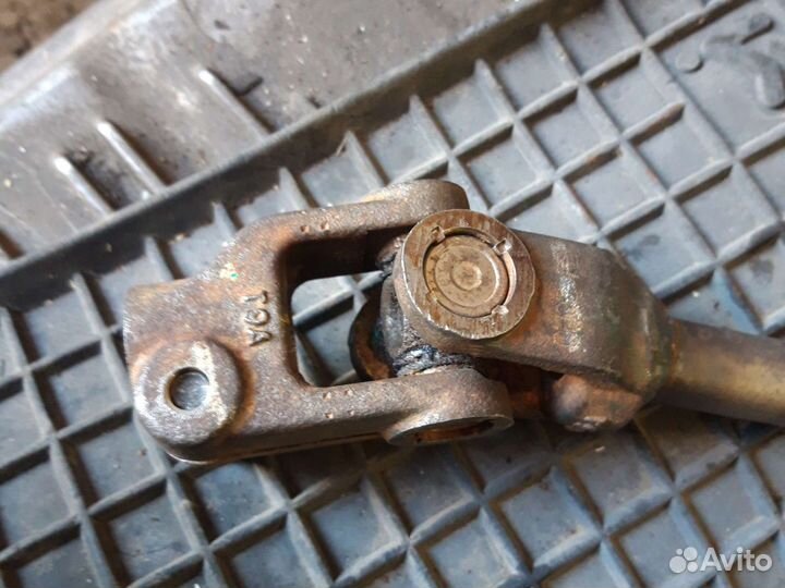 Карданчик рулевой колонки Киа Рио 3