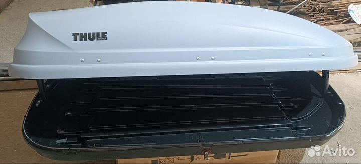 Продается бокс Thule Pacific 200