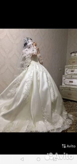 Свадебное платье