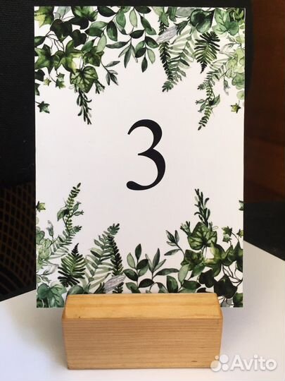 Деревянные подставки для нумерации столов