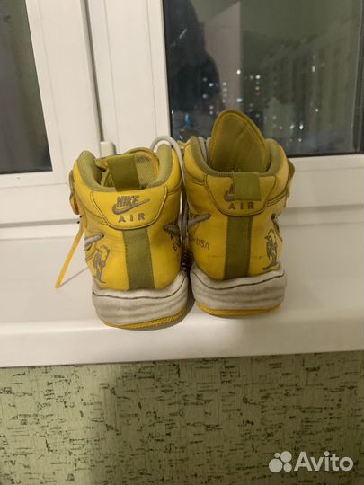 Nike air force 1 mid off white