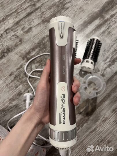 Фен-щетка rowenta