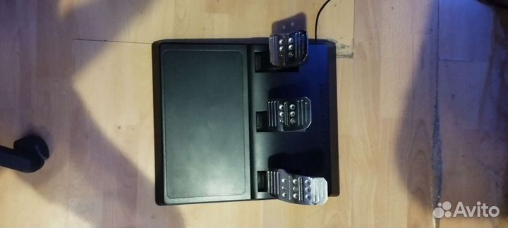 Игровой руль thrustmaster t150