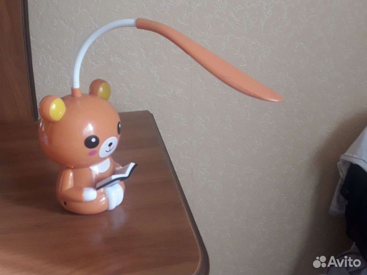 Лампа настольная