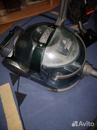 Моющий пылесос Bissell