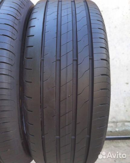Goodyear EfficientGrip Performance 2 215/55 R17 98W
