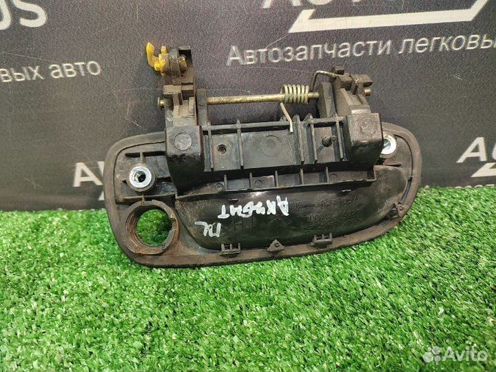Ручка двери передняя левая Hyundai Accent седан