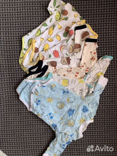 Продам детские вещи