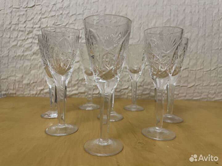 Хрустальные рюмки 8 штук
