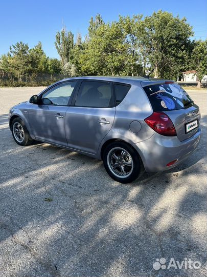 Kia Ceed 2.0 AT, 2008, 325 000 км