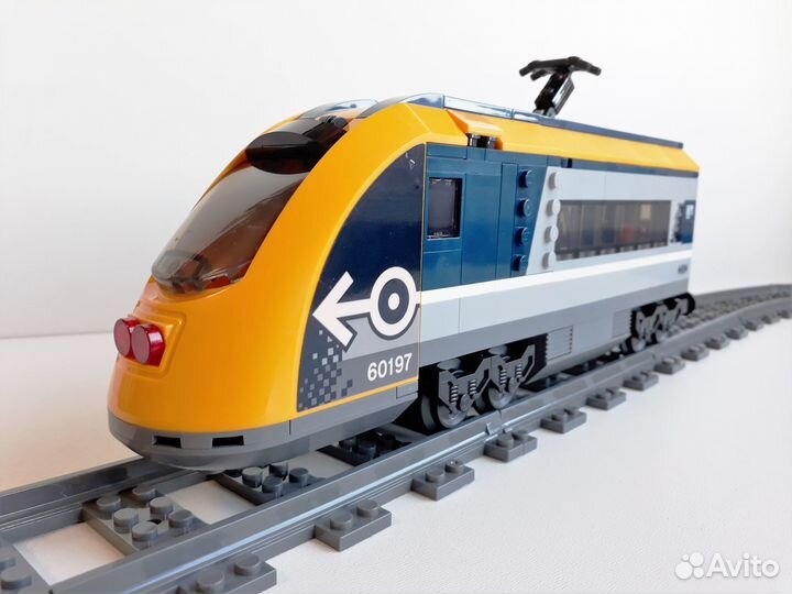 Lego конструктор железная дорога, поезд