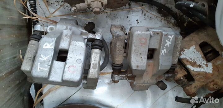 Суппорт задний Toyota Camry V 50 V 55