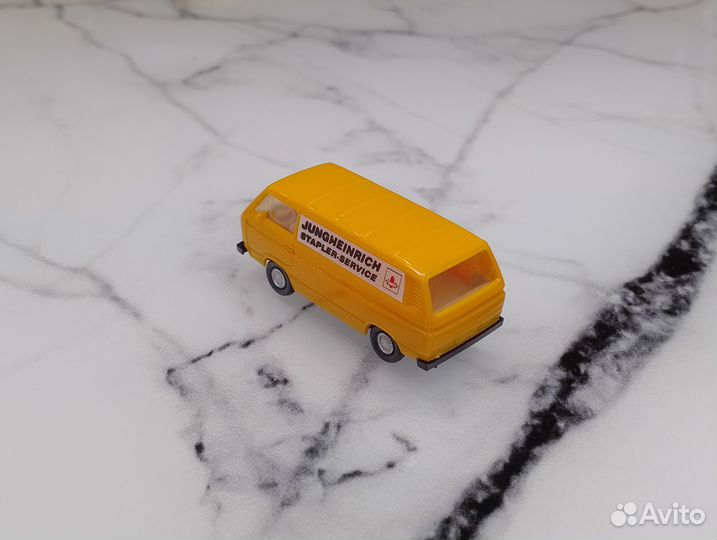 Volkswagen Transporter T3 (1980-1990), оранжевый