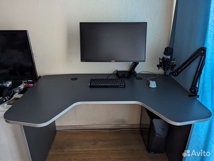 Игровой стол