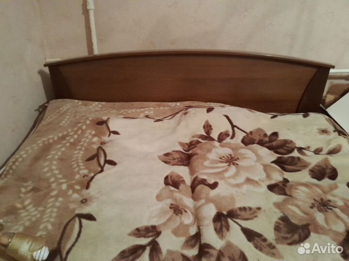 Кровать двухспальная бу