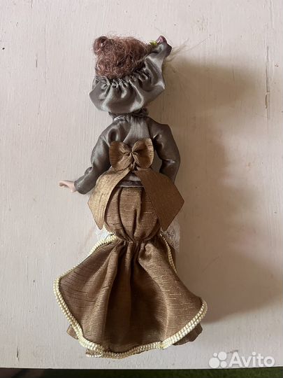 Кукла фарфоровая Джейн Эйр