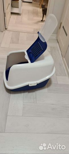 Закрытый туалет для кошек