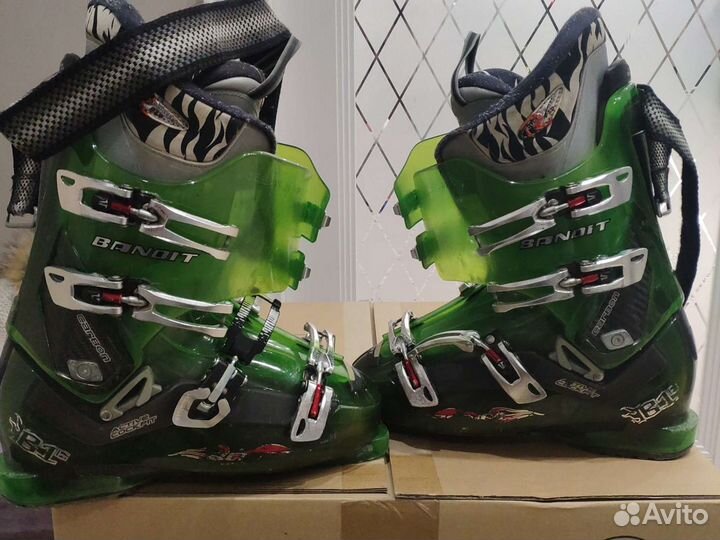 Горнолыжные ботинки 42