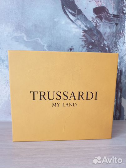 Trussardi my land Azzaro chrome Rochas moustache