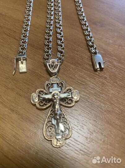 Золотая цепь с крестом