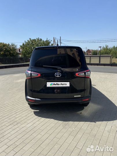 Toyota Sienta 1.5 CVT, 2015, 95 150 км