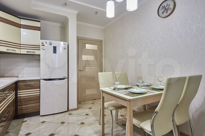 2-к. квартира, 52 м², 3/10 эт.