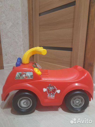 Машина каталка толокар