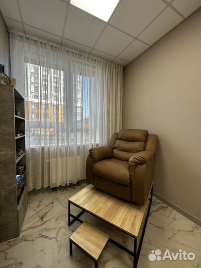 Рабочее место мастера маникюра и педикюра