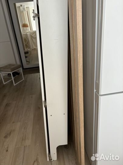 Шкаф над инсталляцией