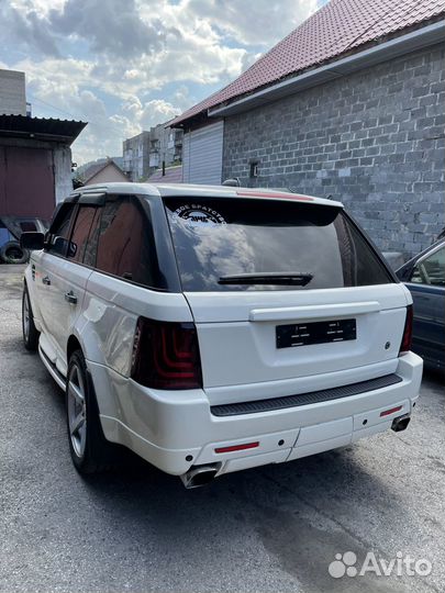 В разборе Range Rover Sport