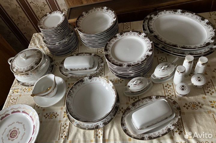 Японский столовый сервиз на 12 персон, 66 предм