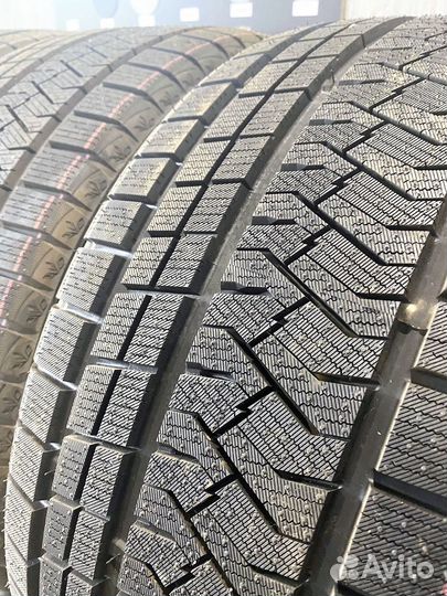 Triangle PL02 235/35 R19 91W