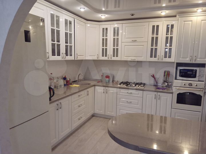 3-к. квартира, 82 м², 7/9 эт.