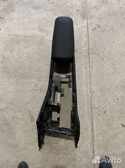 Подлокотник Kia K5