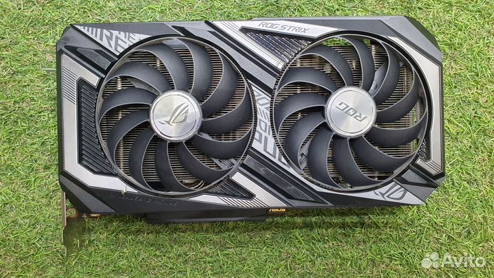 Asus ROG Strix Radeon RX 6600 XT OC 8GB