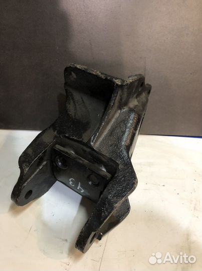 Кронштейн передней рессоры урал 4320-2902442 новые