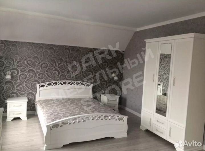 Спальный гарнитур